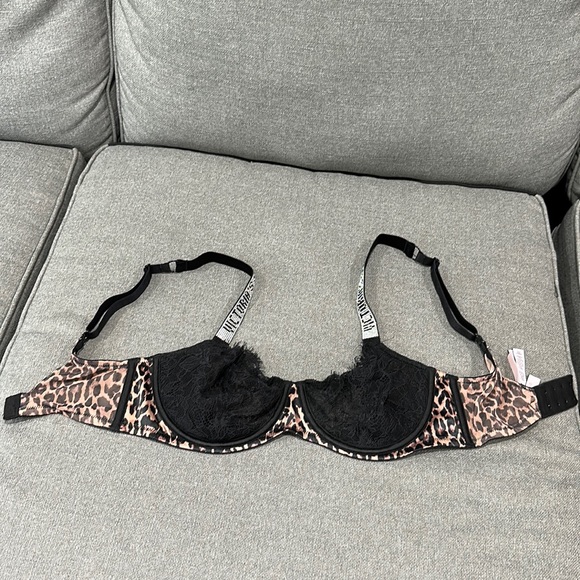 Victoria's Secret Other - Victoria’s Secret Shine Strap Very Sexy push-up w/o Padding 34DD